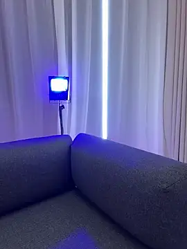 Selenaaaaa- online show from March 22, 3:53 pm