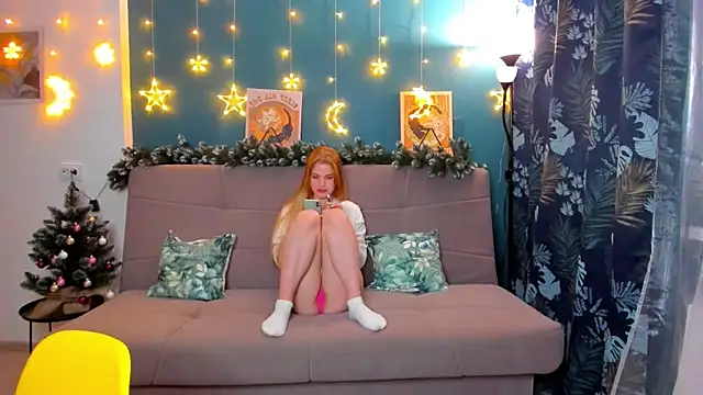 Snapshot of Xloe_Queen chatting on December 26, 3:31 pm Xloe Queen online show from December 26, 3:31 pm