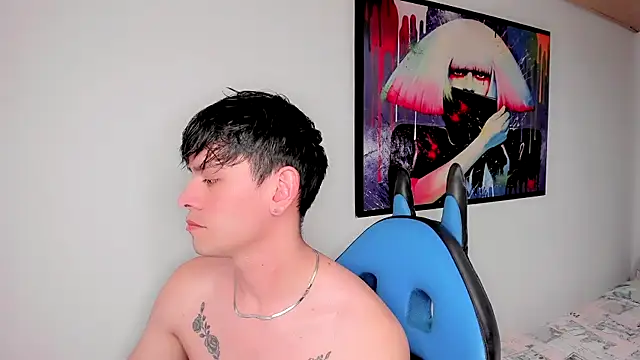 Snapshot of joe_jhon chatting on December 13, 1:44 pm joe jhon online show from December 13, 1:44 pm