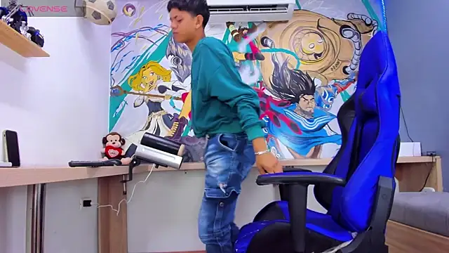 Snapshot of Jeffry_wolvess chatting on January 6, 11:40 am Jeffry wolvess online show from January 6, 11:40 am