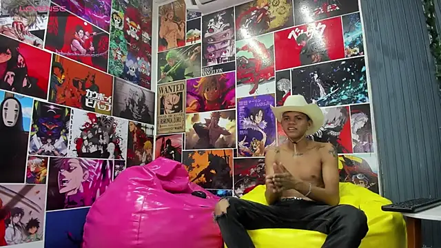 Snapshot of Jeffry_wolvess chatting on January 13, 4:19 pm Jeffry wolvess online show from January 13, 4:19 pm