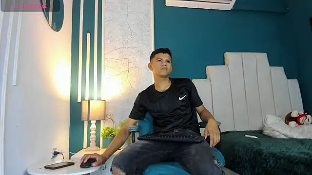 Snapshot of Jeffry_wolvess chatting on February 27, 12:34 pm Jeffry wolvess online show from February 27, 12:34 pm