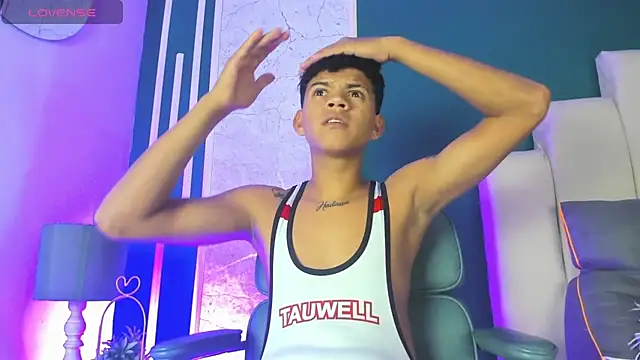 Snapshot of Jeffry_wolvess chatting on February 26, 11:59 pm Jeffry wolvess online show from February 26, 11:59 pm