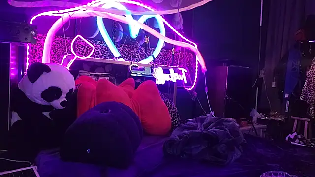 anonymouszN online show from March 1, 9:48 pm