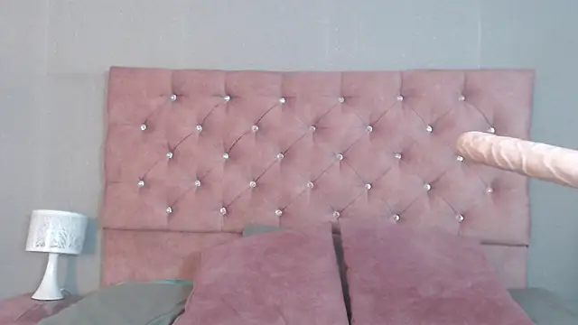 samaragrey18 online show from March 2, 6:48 am