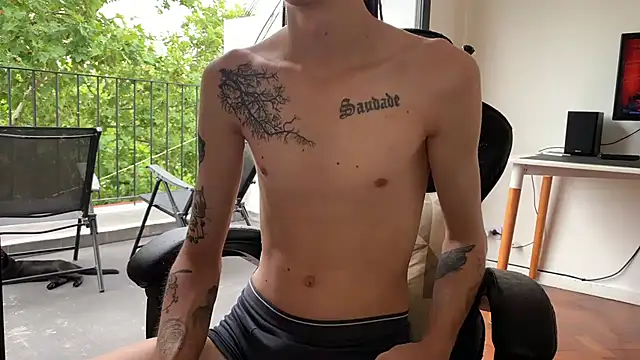 Den BlueXx online show from February 15, 11:28 am