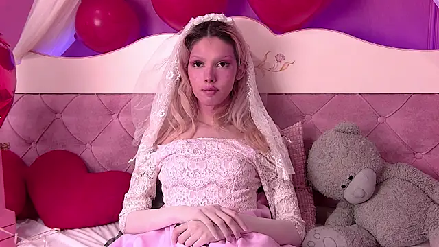 Snapshot of PamelamyDreamys chatting on March 8, 1:36 pm PamelamyDreamys online show from March 8, 1:36 pm