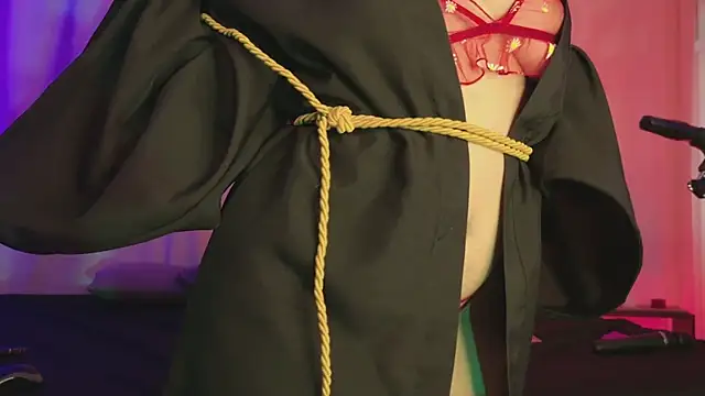 Little maeve online show from February 23, 10:09 pm