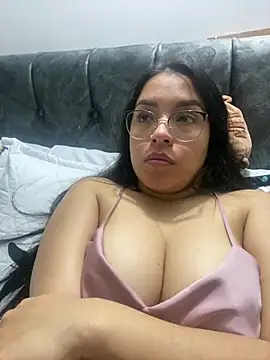 Snapshot of Alice_taylor1_ chatting on January 10, 1:42 am Alice taylor1 online show from January 10, 1:42 am