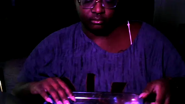 BigKittyRaven online show from December 6, 10:08 pm