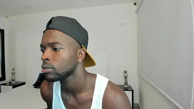 Dylan Taylor online show from February 14, 3:43 am