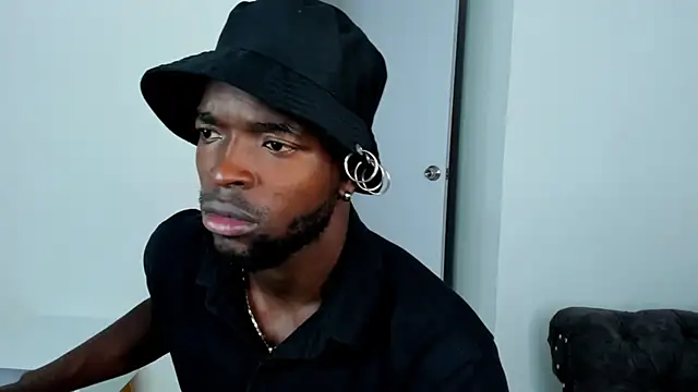 Dylan Taylor online show from October 5, 4:00 am