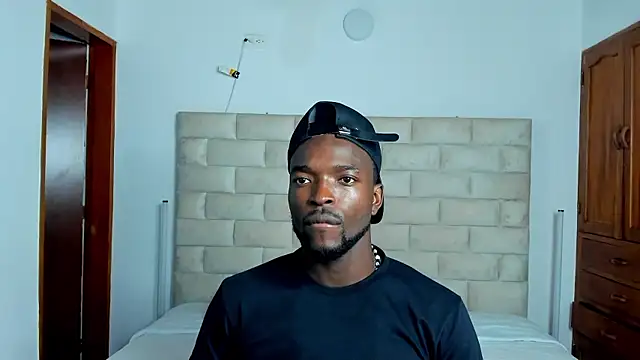 Dylan Taylor online show from January 18, 7:28 pm