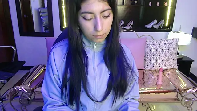 Snapshot of Angela_Diaz_ chatting on January 21, 11:56 am Angela Diaz online show from January 21, 11:56 am