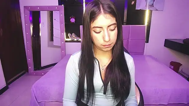 Snapshot of Angela_Diaz_ chatting on February 4, 3:36 pm Angela Diaz online show from February 4, 3:36 pm