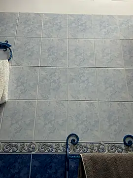 ellie mcdonald online show from October 12, 1:04 am