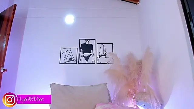 ellie mcdonald online show from March 29, 4:23 am