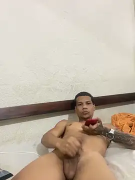 Snapshot of NovoRio chatting on December 5, 2:11 pm NovoRio online show from December 5, 2:11 pm