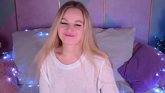 Snapshot of BeatriceEsmont chatting on January 9, 8:33 pm BeatriceEsmont online show from January 9, 8:33 pm