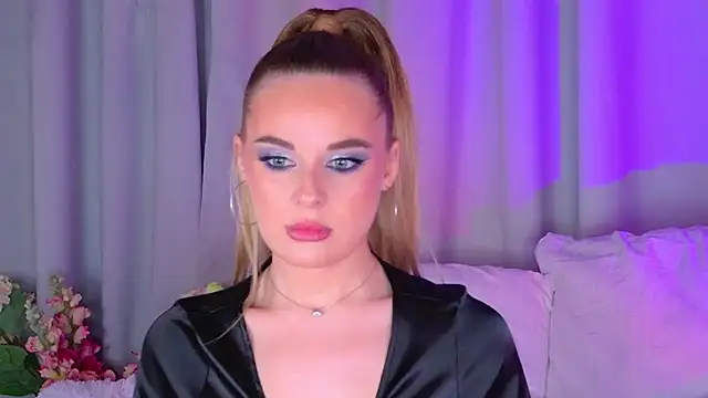 Snapshot of BeatriceEsmont chatting on September 20, 9:27 pm BeatriceEsmont online show from September 20, 9:27 pm