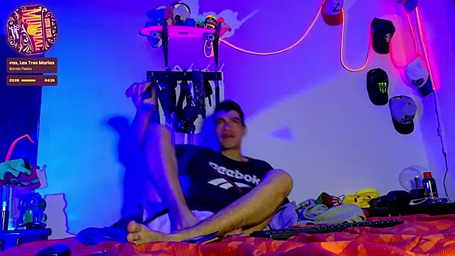 Snapshot of Nymphobuddies chatting on December 29, 5:54 pm Nymphobuddies online show from December 29, 5:54 pm