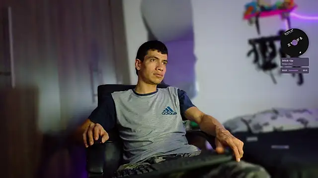 Snapshot of Nymphobuddies chatting on February 24, 12:52 am Nymphobuddies online show from February 24, 12:52 am