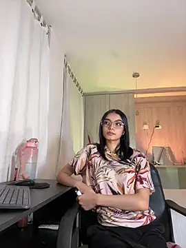 Snapshot of AnabelWolf chatting on December 13, 11:28 pm AnabelWolf online show from December 13, 11:28 pm