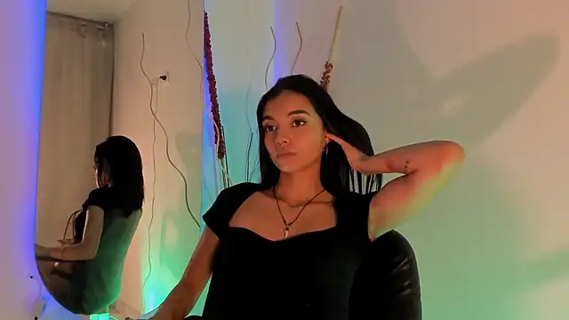 Snapshot of AnabelWolf chatting on January 21, 12:46 am AnabelWolf online show from January 21, 12:46 am