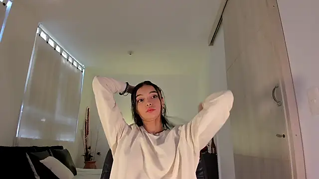 Snapshot of AnabelWolf chatting on January 25, 2:03 pm AnabelWolf online show from January 25, 2:03 pm