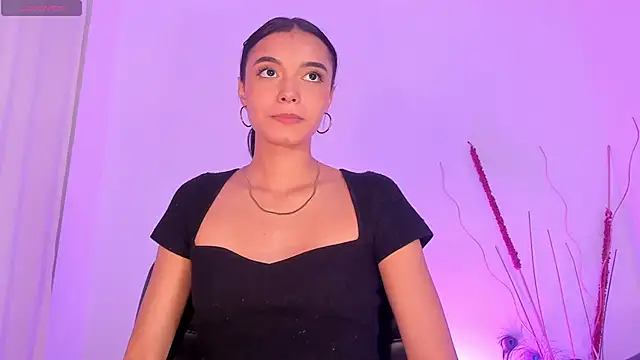 Snapshot of AnabelWolf chatting on February 25, 8:41 pm AnabelWolf online show from February 25, 8:41 pm