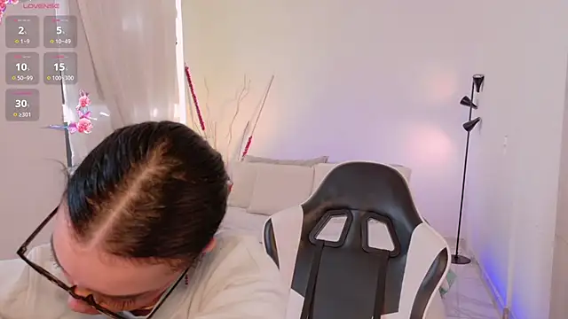 Snapshot of AnabelWolf chatting on January 14, 12:44 pm AnabelWolf online show from January 14, 12:44 pm