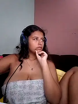 Snapshot of Babydol18_ chatting on January 28, 6:16 am Babydol18 online show from January 28, 6:16 am