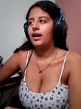 Snapshot of Babydol18_ chatting on March 1, 3:32 am Babydol18 online show from March 1, 3:32 am