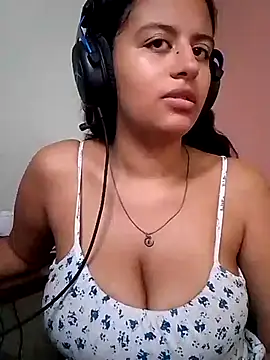 Snapshot of Babydol18_ chatting on March 10, 1:10 pm Babydol18 online show from March 10, 1:10 pm
