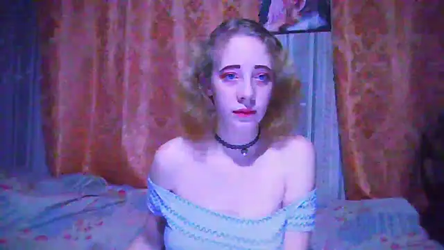 Snapshot of MelxMellie chatting on December 20, 3:42 pm MelxMellie online show from December 20, 3:42 pm