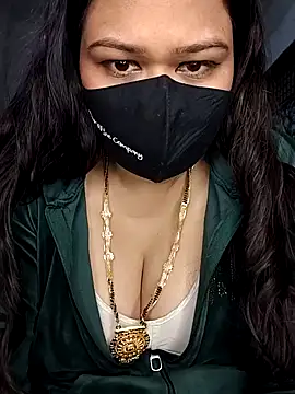 Snapshot of Mayuri77 chatting on January 15, 4:04 am Mayuri77 online show from January 15, 4:04 am