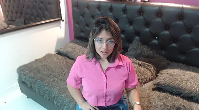 Snapshot of Pandoracherry chatting on December 19, 2:01 am Pandoracherry online show from December 19, 2:01 am