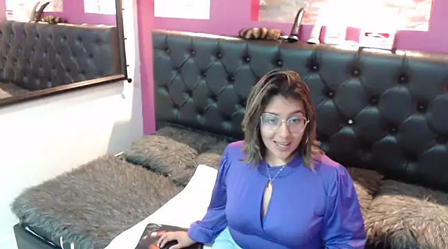 Snapshot of Pandoracherry chatting on December 21, 1:36 am Pandoracherry online show from December 21, 1:36 am