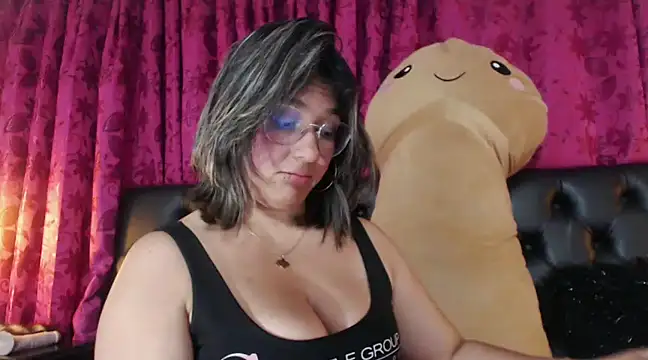 Snapshot of Pandoracherry chatting on January 6, 2:15 am Pandoracherry online show from January 6, 2:15 am