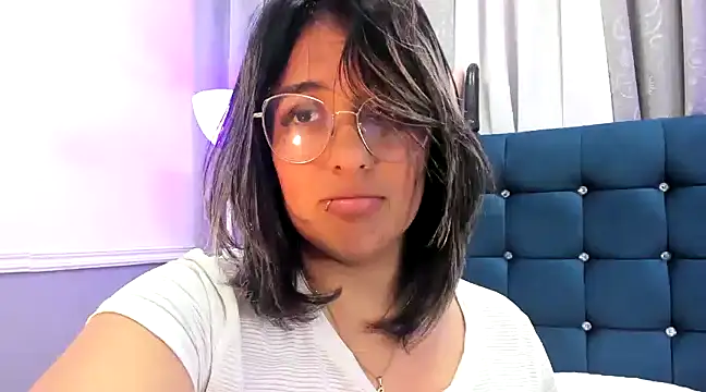 Snapshot of Pandoracherry chatting on February 23, 9:00 am Pandoracherry online show from February 23, 9:00 am