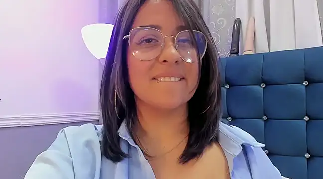 Snapshot of Pandoracherry chatting on March 2, 6:27 am Pandoracherry online show from March 2, 6:27 am