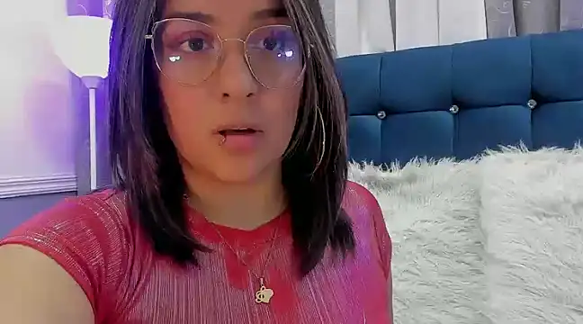 Snapshot of Pandoracherry chatting on March 9, 3:11 am Pandoracherry online show from March 9, 3:11 am