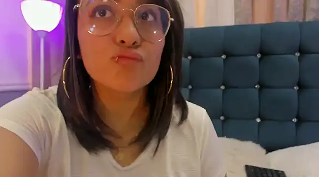 Snapshot of Pandoracherry chatting on March 10, 12:15 pm Pandoracherry online show from March 10, 12:15 pm