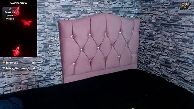Snapshot of sofi_bronw chatting on October 11, 2:04 pm sofi bronw online show from October 11, 2:04 pm