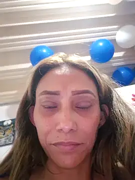 Snapshot of salome_drasin chatting on June 7, 5:44 am salome drasin online show from June 7, 5:44 am