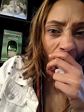 Snapshot of salome_drasin chatting on July 5, 3:34 am salome drasin online show from July 5, 3:34 am