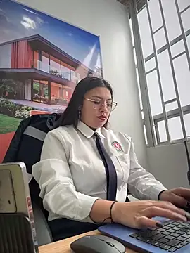 LIZ-06  online show from October 29, 12:40 pm