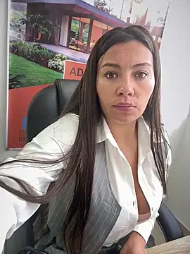 LIZ-06  online show from November 26, 12:50 pm