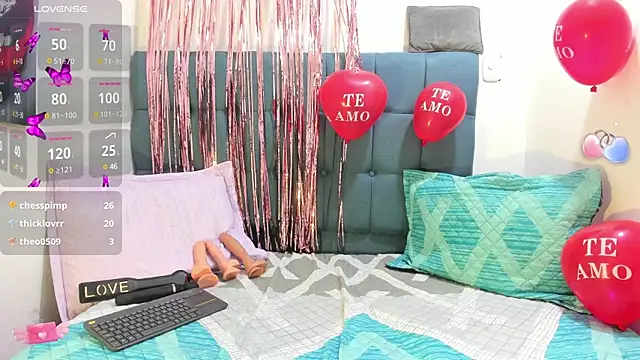 Snapshot of Hellen_starx chatting on February 23, 2:29 am Hellen starx online show from February 23, 2:29 am