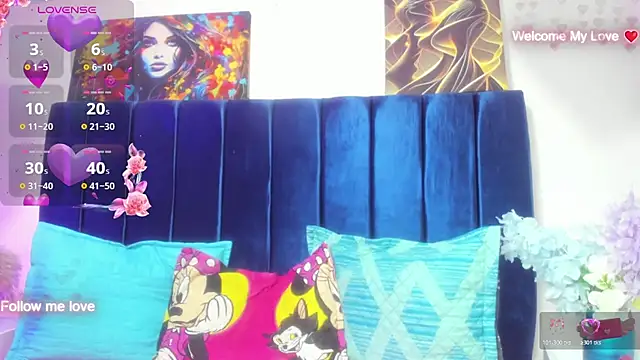 Snapshot of Hellen_starx chatting on October 18, 8:09 pm Hellen starx online show from October 18, 8:09 pm